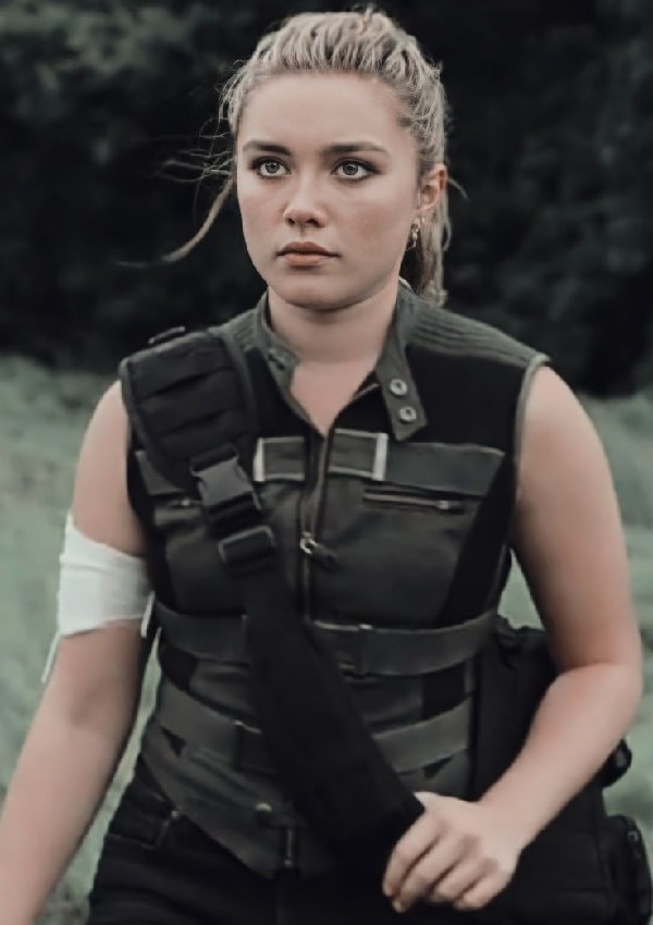 Actress Florence Pugh Wearing Tactical Vest In Film Black Widow as Yelena Belova