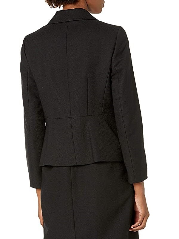 Women Wearing 1 Button Shawl Collar Black Suit